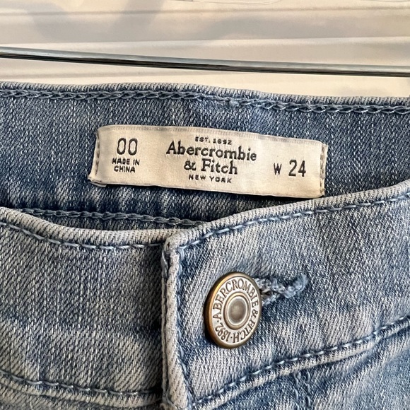 Abercrombie and Fitch Light Blue Denim Shorts - Picture 3 of 3
